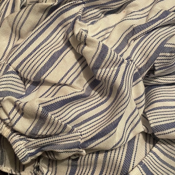 Anthropologie DREW Cold Shoulder Top - Picture 9 of 9